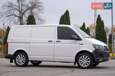 Грузовой фургон Volkswagen Transporter 2015 в Александрие