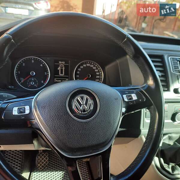 Грузовой фургон Volkswagen Transporter 2015 в Ровно