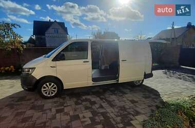 Грузовой фургон Volkswagen Transporter 2015 в 