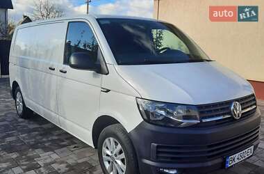 Грузовой фургон Volkswagen Transporter 2015 в Ровно