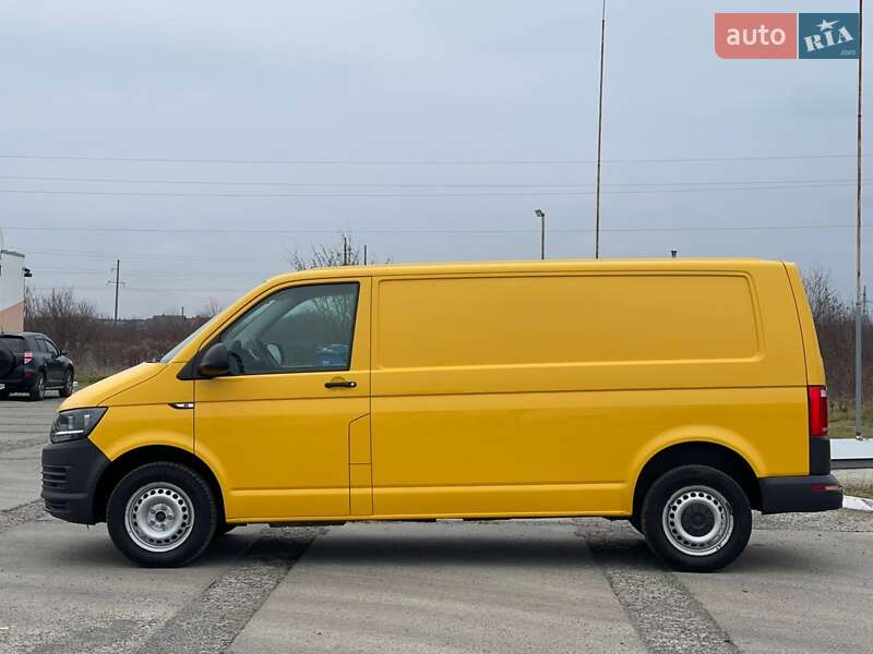 Вантажний фургон Volkswagen Transporter 2017 в Ужгороді