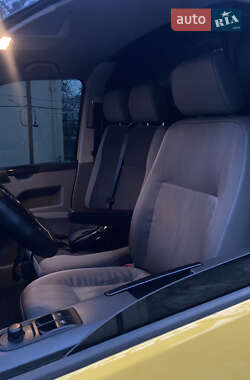 Грузовой фургон Volkswagen Transporter 2012 в 