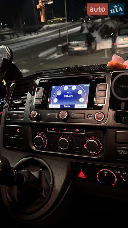 Минивэн Volkswagen Transporter 2014 в Хмельницком