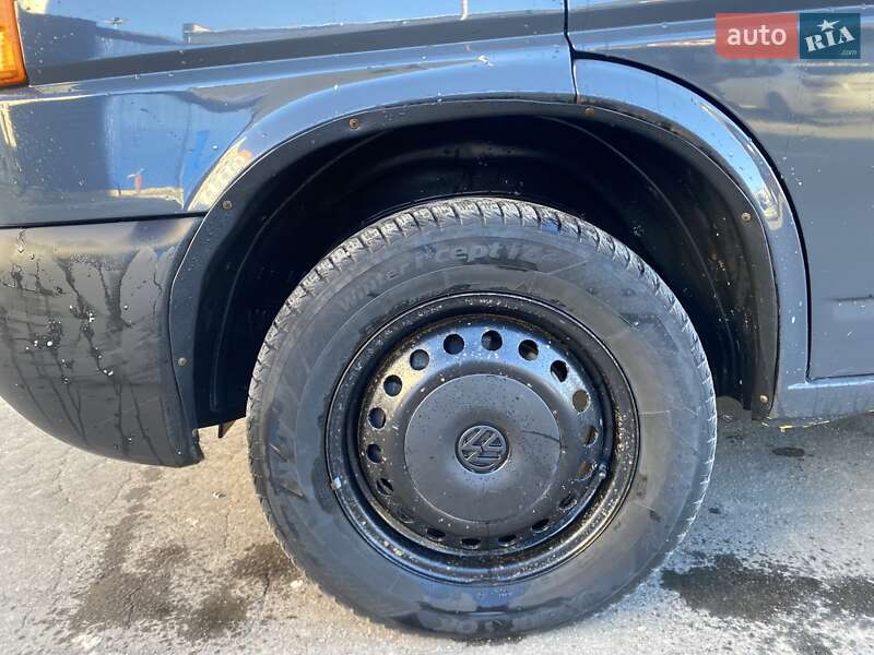 Мінівен Volkswagen Transporter 2003 в Кам'янець-Подільському