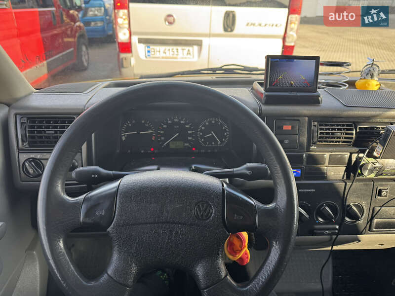 Грузовой фургон Volkswagen Transporter 1999 в Одессе