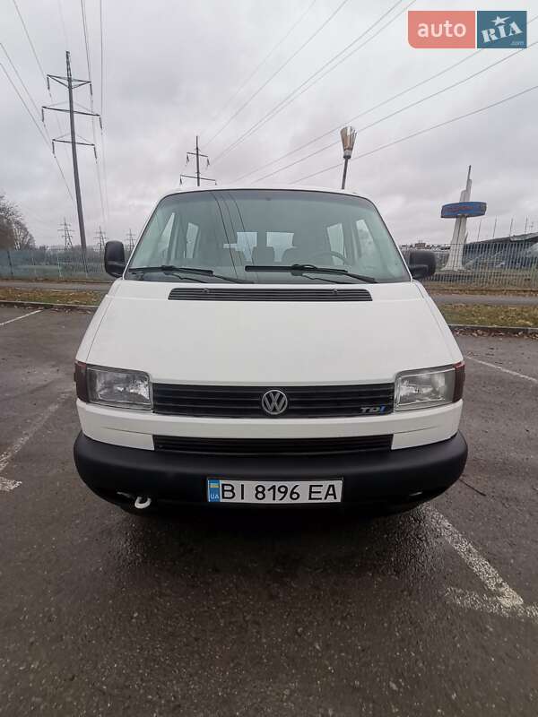 Минивэн Volkswagen Transporter 2000 в Полтаве