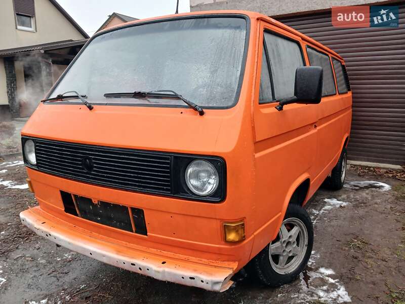 Минивэн Volkswagen Transporter 1985 в Киеве