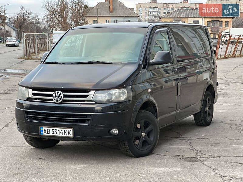 Вантажний фургон Volkswagen Transporter 2010 в Вінниці