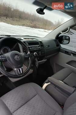 Грузовой фургон Volkswagen Transporter 2013 в Врадиевке