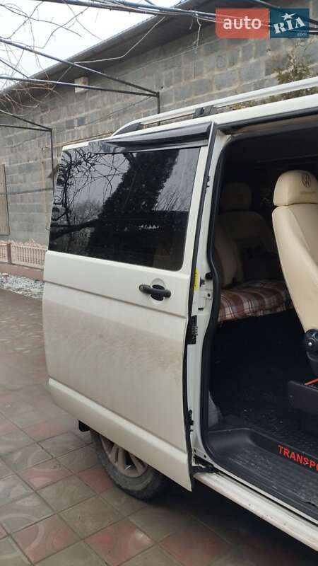 Мінівен Volkswagen Transporter 2010 в Гусятині