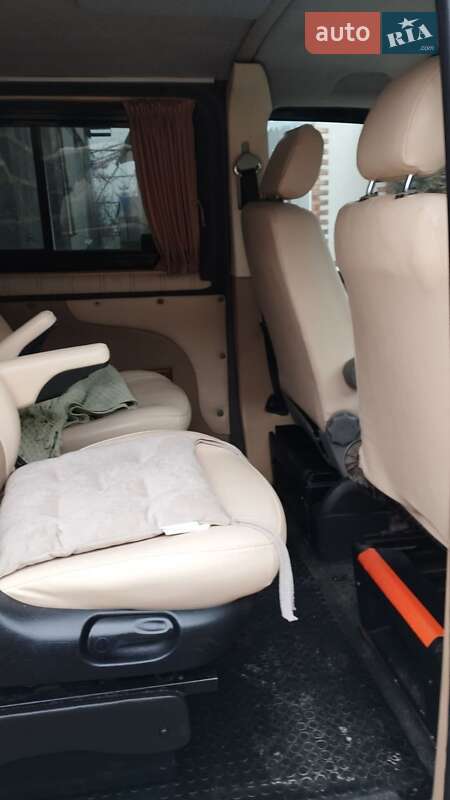 Мінівен Volkswagen Transporter 2010 в Гусятині