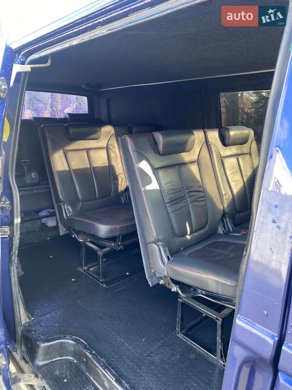 Минивэн Volkswagen Transporter 2001 в Костополе