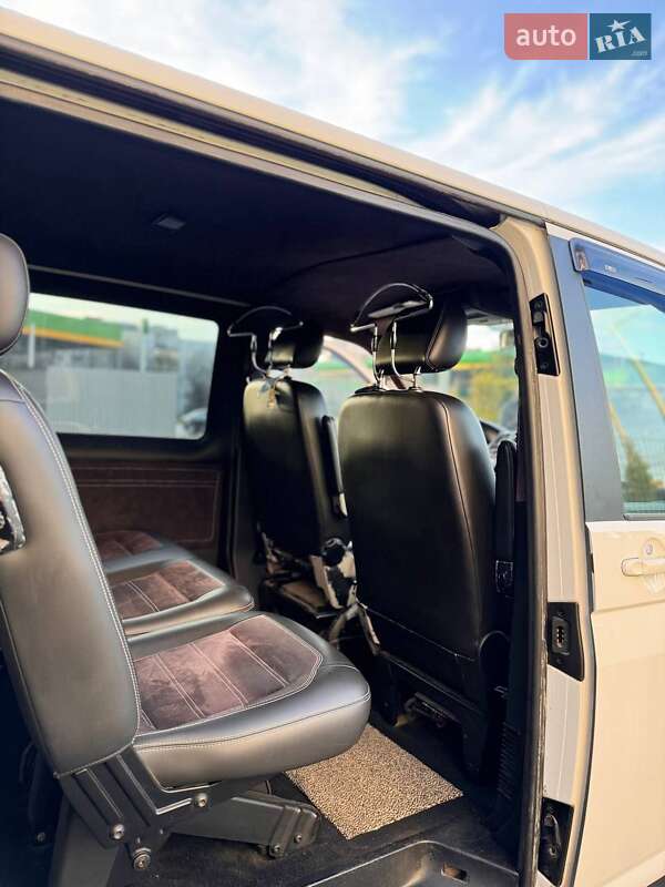 Минивэн Volkswagen Transporter 2011 в Луцке