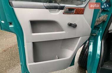 Минивэн Volkswagen Transporter 2004 в 