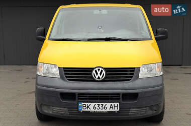 Минивэн Volkswagen Transporter 2004 в Сарнах