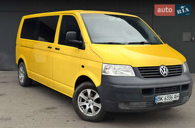 Минивэн Volkswagen Transporter 2004 в Сарнах