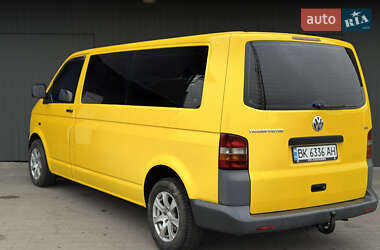 Минивэн Volkswagen Transporter 2004 в Сарнах