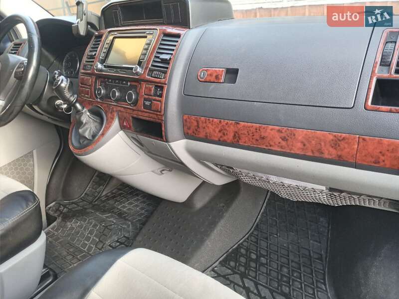 Мінівен Volkswagen Transporter 2013 в Івано-Франківську