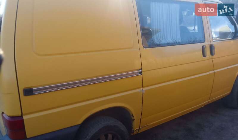 Вантажопасажирський фургон Volkswagen Transporter 1999 в Одесі