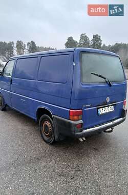 Вантажний фургон Volkswagen Transporter 2001 в Бучі