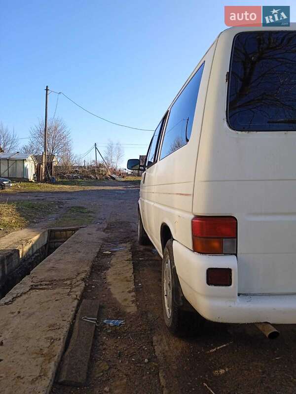 Минивэн Volkswagen Transporter 1998 в Нововолынске