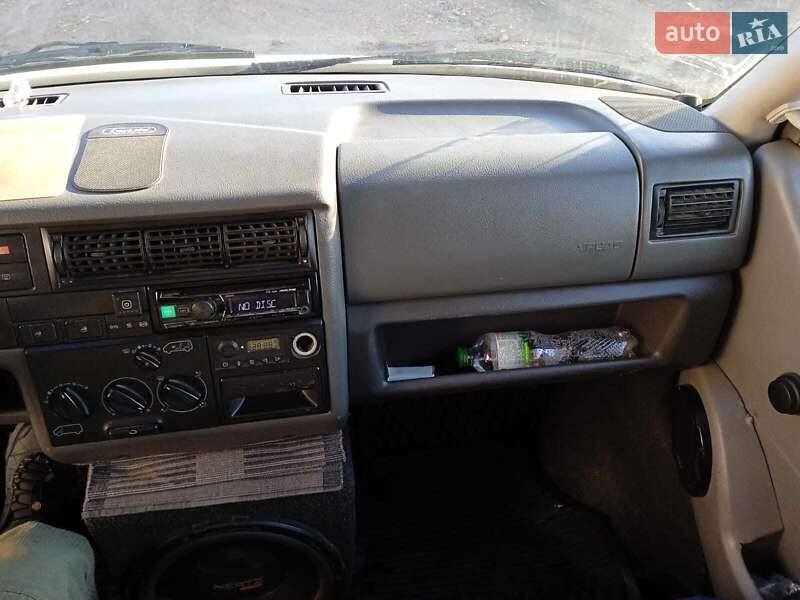 Минивэн Volkswagen Transporter 1998 в Нововолынске
