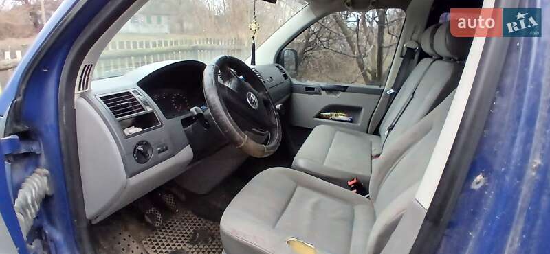 Минивэн Volkswagen Transporter 2007 в Градижске