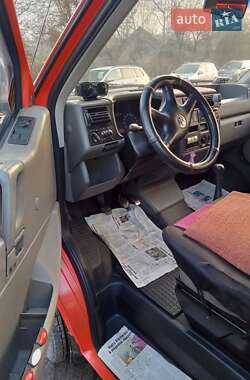 Минивэн Volkswagen Transporter 2000 в 