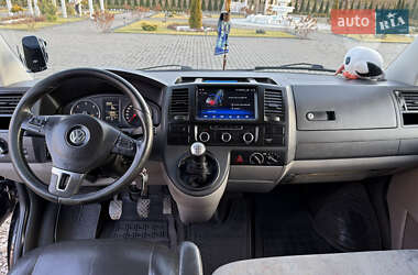 Минивэн Volkswagen Transporter 2009 в 