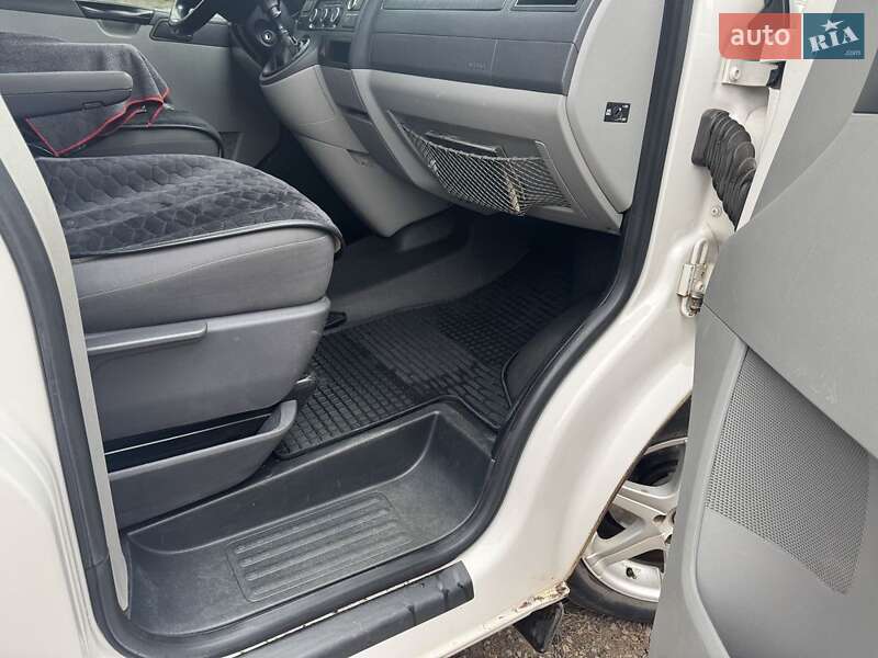 Грузовой фургон Volkswagen Transporter 2012 в Кривом Роге