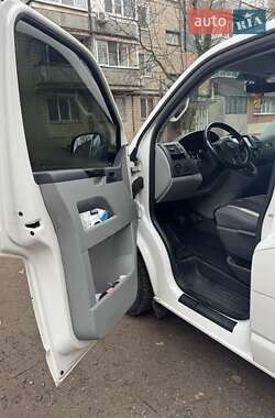 Грузовой фургон Volkswagen Transporter 2012 в 