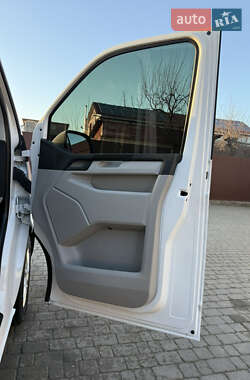 Минивэн Volkswagen Transporter 2018 в 