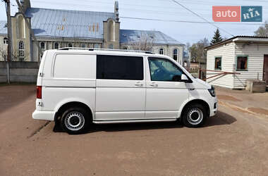 Минивэн Volkswagen Transporter 2015 в 