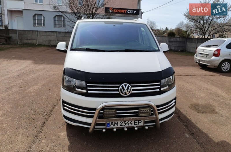Минивэн Volkswagen Transporter 2015 в 