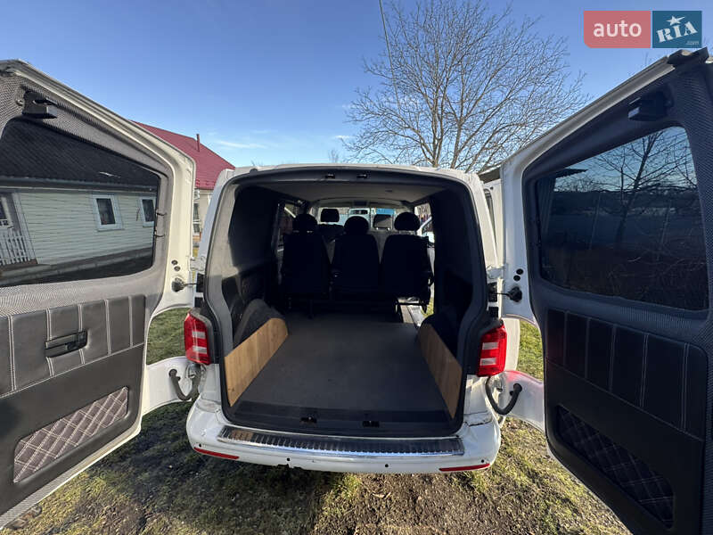 Мінівен Volkswagen Transporter 2015 в Снятині