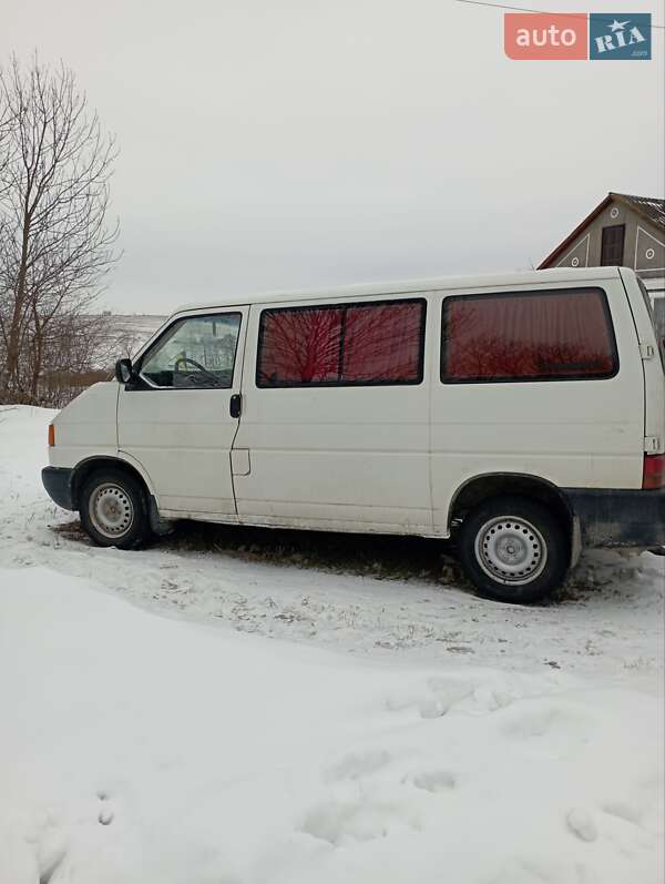 Мінівен Volkswagen Transporter 2002 в Ізяславі