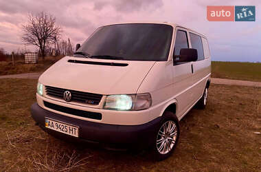 Грузовой фургон Volkswagen Transporter 2003 в Василькове