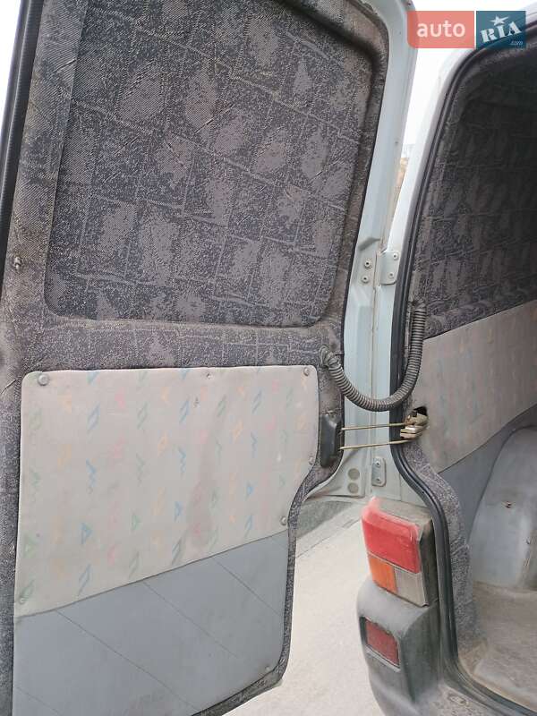 Минивэн Volkswagen Transporter 2002 в Днепре