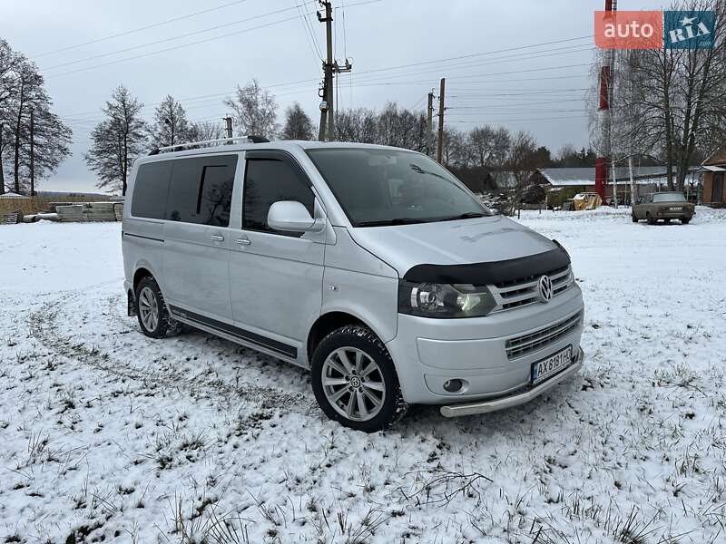 Мінівен Volkswagen Transporter 2010 в Краснокутську