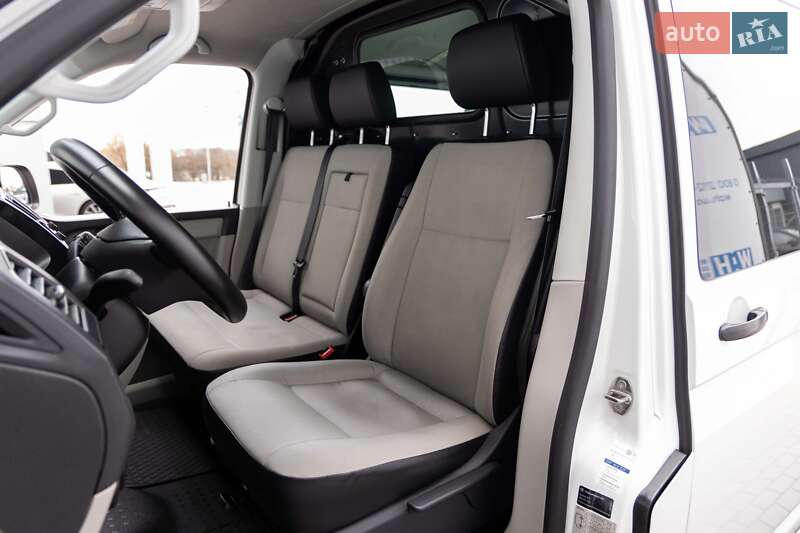 Грузовой фургон Volkswagen Transporter 2017 в Луцке