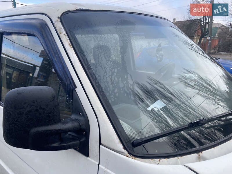 Грузопассажирский фургон Volkswagen Transporter 1999 в Буче