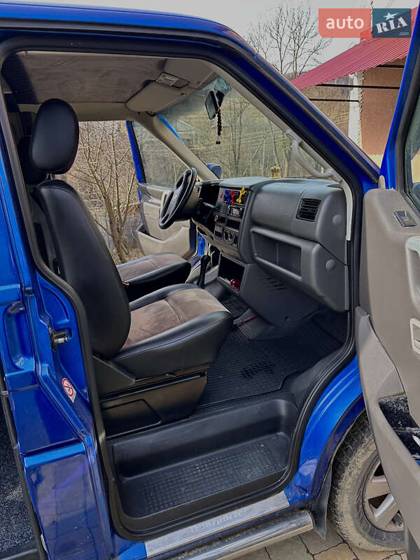 Мінівен Volkswagen Transporter 2003 в Нижніх Воротах