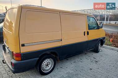 Вантажний фургон Volkswagen Transporter 2001 в Мукачевому