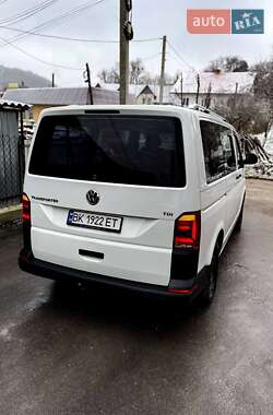 Мінівен Volkswagen Transporter 2016 в 