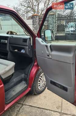 Грузовой фургон Volkswagen Transporter 2001 в 