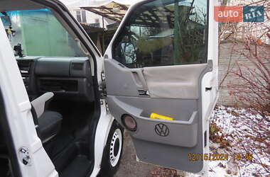 Минивэн Volkswagen Transporter 2000 в 