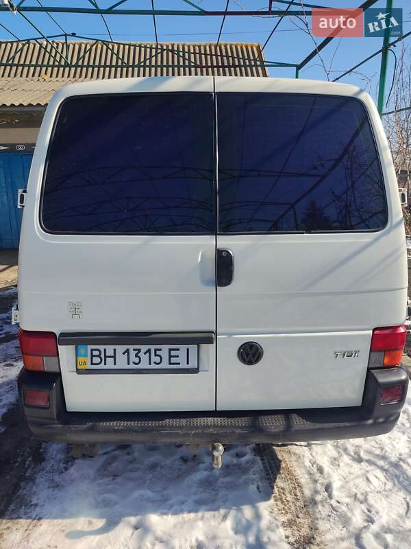 Минивэн Volkswagen Transporter 2002 в Захарьевке