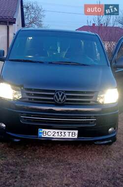 Мінівен Volkswagen Transporter 2012 в Городку