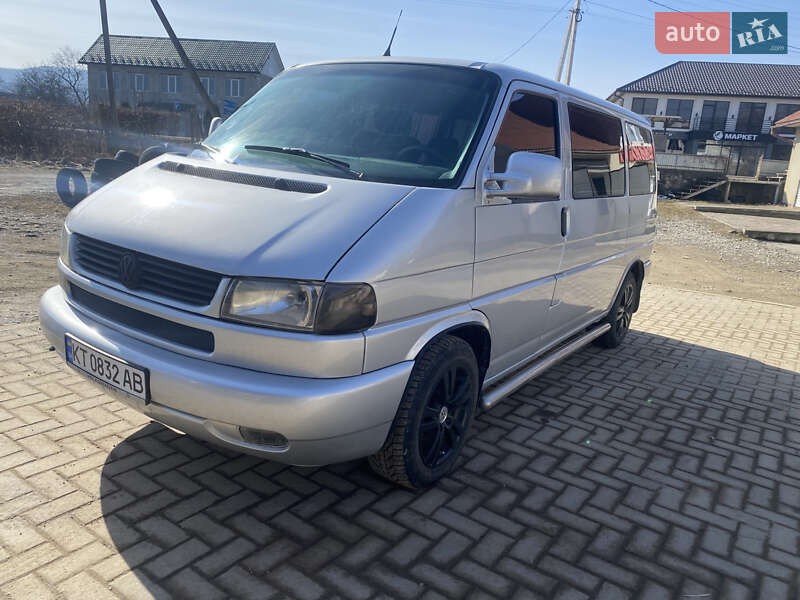 Минивэн Volkswagen Transporter 2001 в Косове
