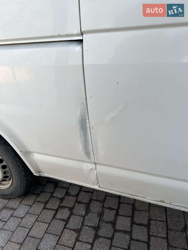 Вантажопасажирський фургон Volkswagen Transporter 2010 в Дніпрі